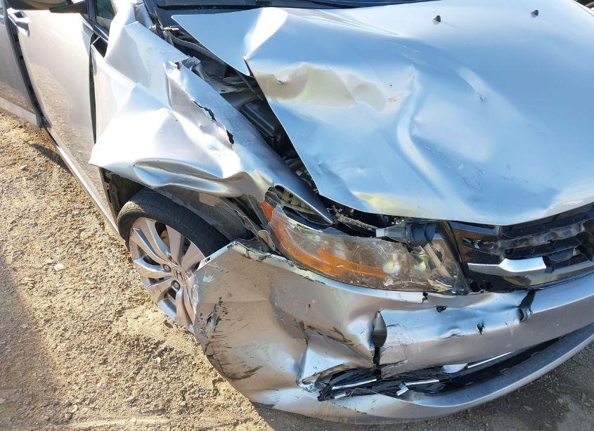 Photo 6 of 2016 Honda Odyssey SE (VIN 5FNRL5H38GB156888)