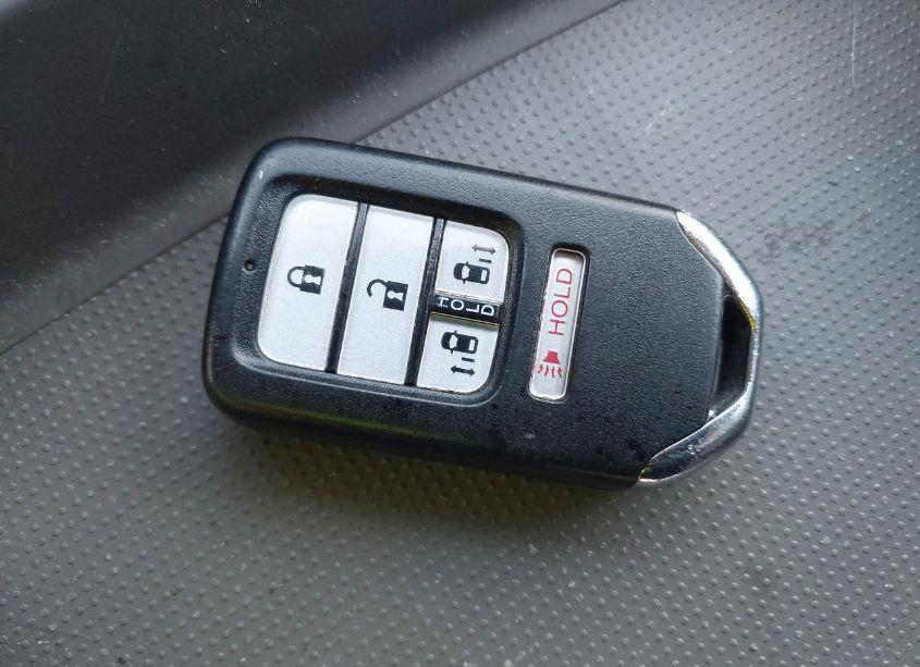 Photo 11 of 2016 Honda Odyssey SE (VIN 5FNRL5H39GB129425)