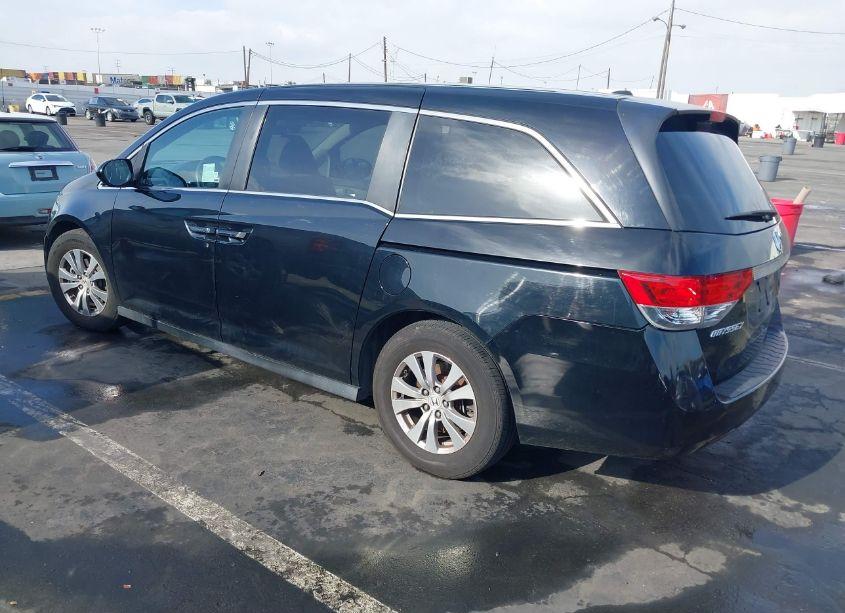 Photo 3 of 2016 Honda Odyssey SE (VIN 5FNRL5H39GB129425)