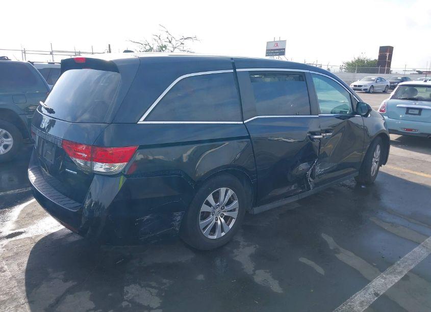 Photo 4 of 2016 Honda Odyssey SE (VIN 5FNRL5H39GB129425)