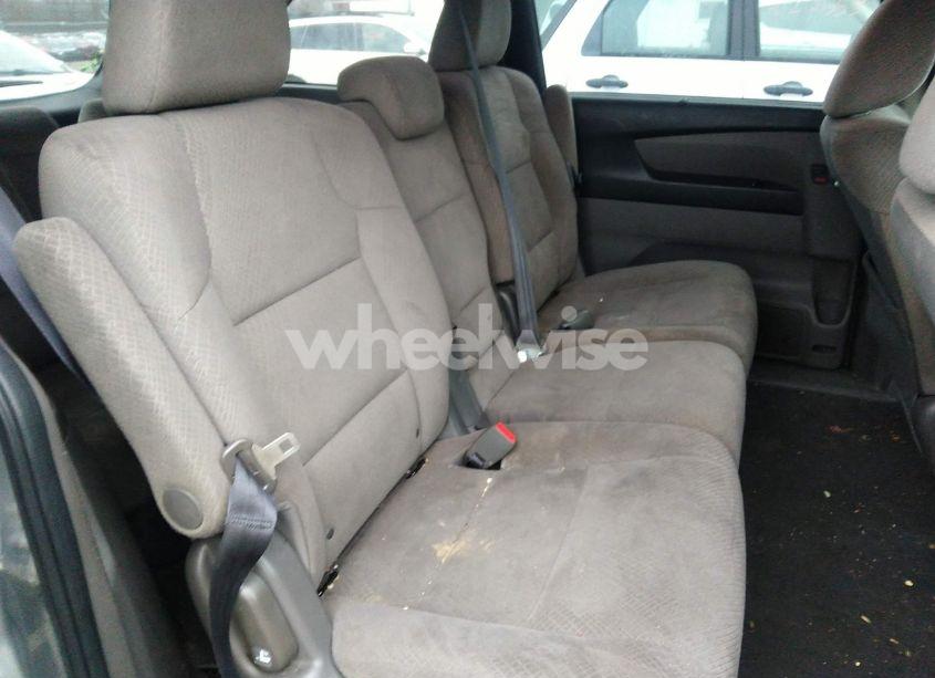 Photo 8 of 2016 Honda Odyssey SE (VIN 5FNRL5H39GB137363)