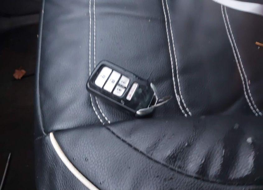 Photo 11 of 2016 Honda Odyssey SE (VIN 5FNRL5H39GB146323)