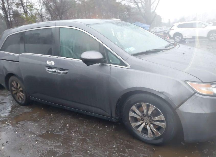 Photo 13 of 2016 Honda Odyssey SE (VIN 5FNRL5H39GB146323)