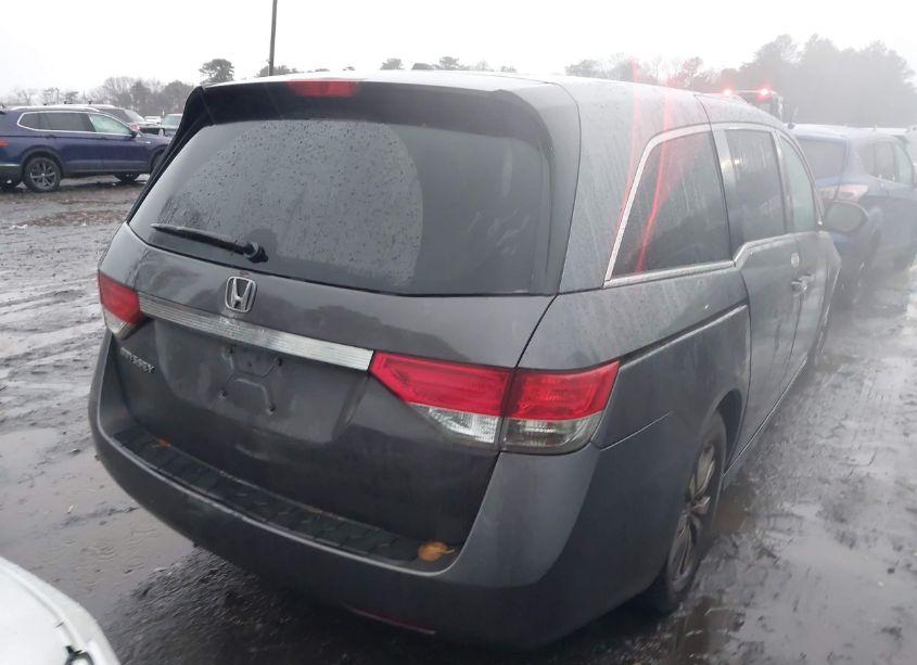 Photo 4 of 2016 Honda Odyssey SE (VIN 5FNRL5H39GB146323)