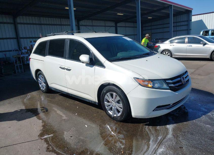 2016 Honda Odyssey SE (VIN 5FNRL5H39GB164403) main photo