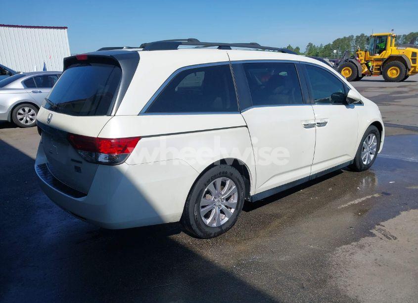 Photo 4 of 2016 Honda Odyssey SE (VIN 5FNRL5H39GB164403)