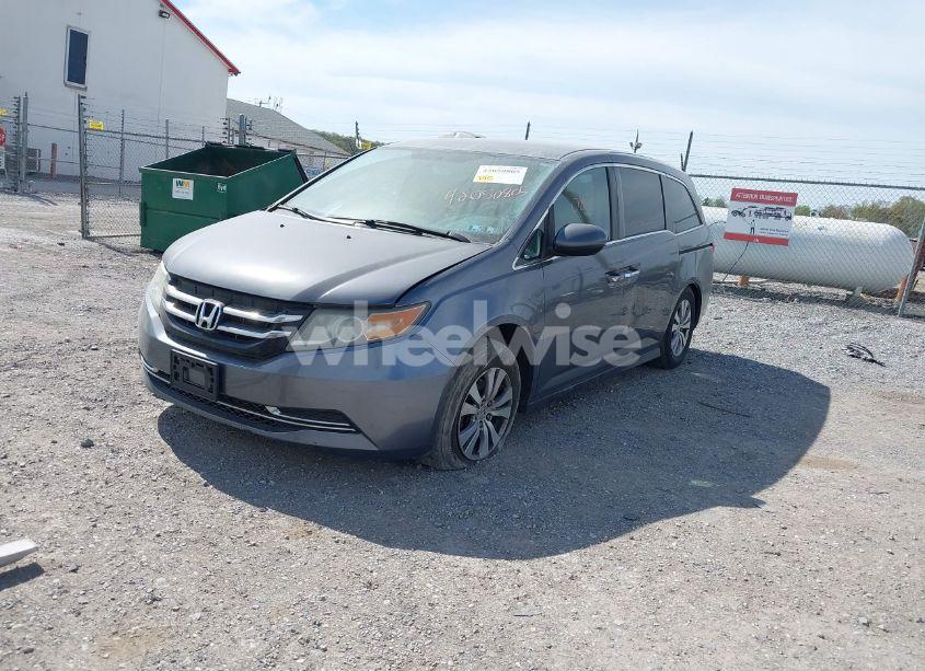 Photo 2 of 2016 Honda Odyssey SE (VIN 5FNRL5H3XGB043251)