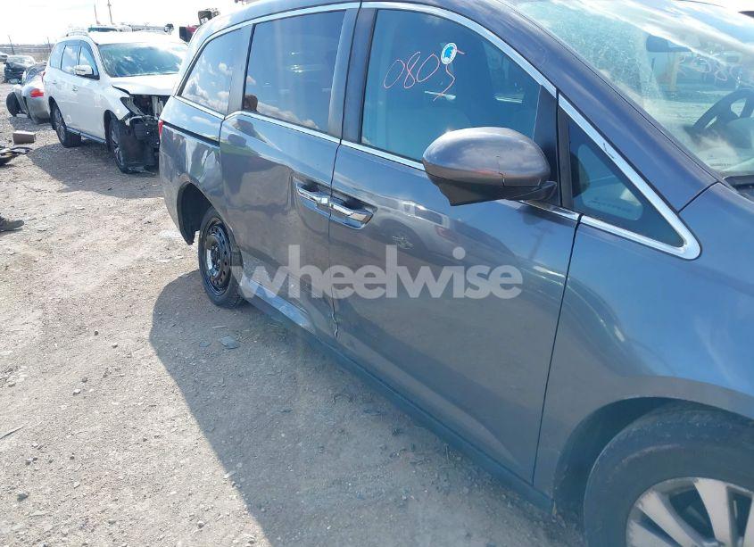 Photo 6 of 2016 Honda Odyssey SE (VIN 5FNRL5H3XGB043251)