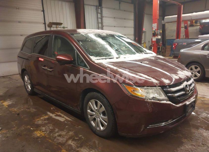 2016 Honda Odyssey SE (VIN 5FNRL5H3XGB129451) main photo