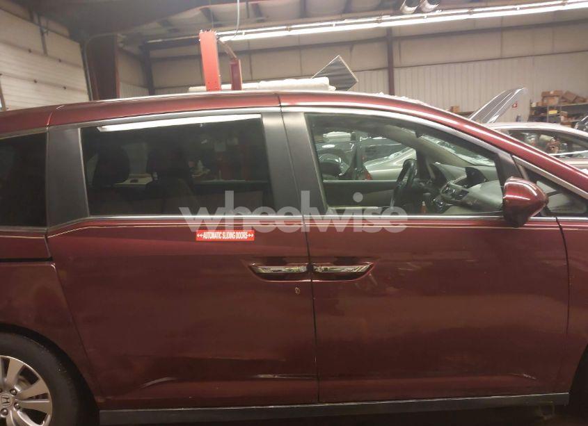Photo 13 of 2016 Honda Odyssey SE (VIN 5FNRL5H3XGB129451)