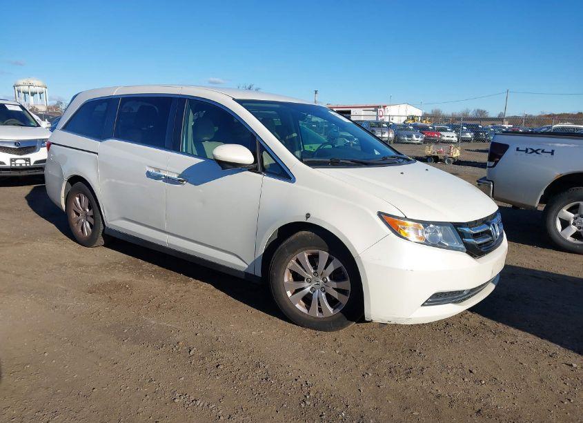 2016 Honda Odyssey SE (VIN 5FNRL5H3XGB162885) main photo