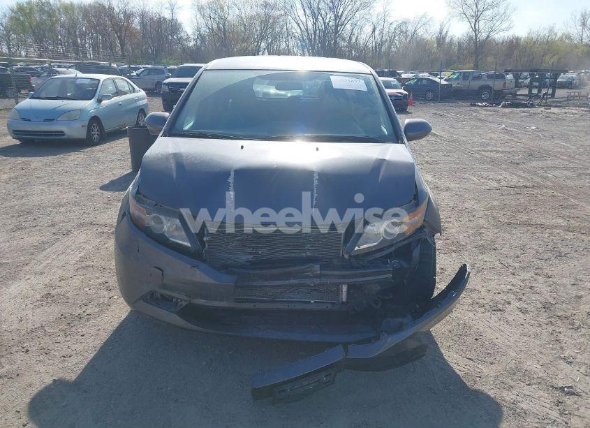 Photo 12 of 2017 Honda Odyssey SE (VIN 5FNRL5H3XHB003768)