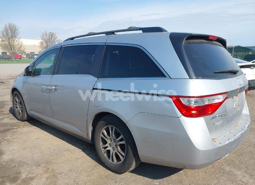 Photo 3 of 2011 Honda Odyssey EX (VIN 5FNRL5H40BB034950)