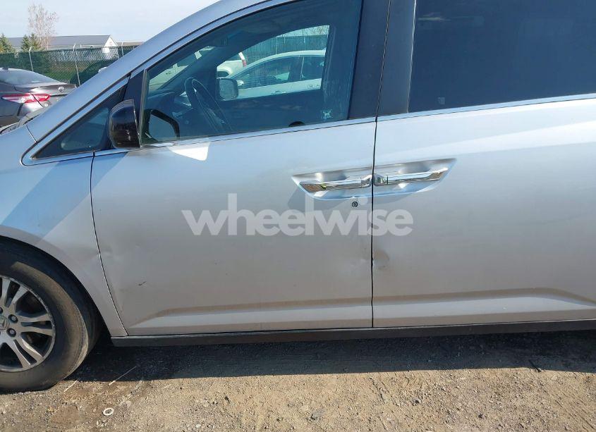 Photo 6 of 2011 Honda Odyssey EX (VIN 5FNRL5H40BB034950)