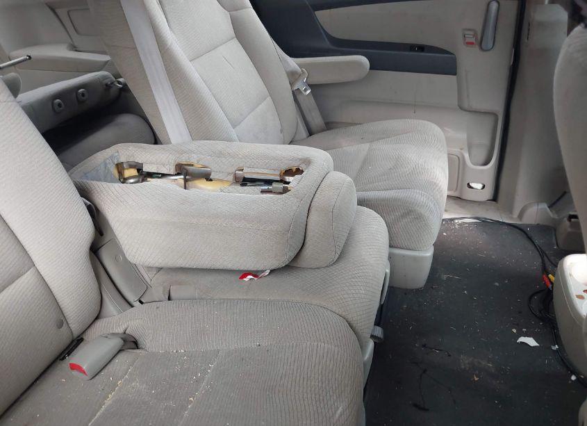 Photo 8 of 2011 Honda Odyssey EX (VIN 5FNRL5H40BB069326)