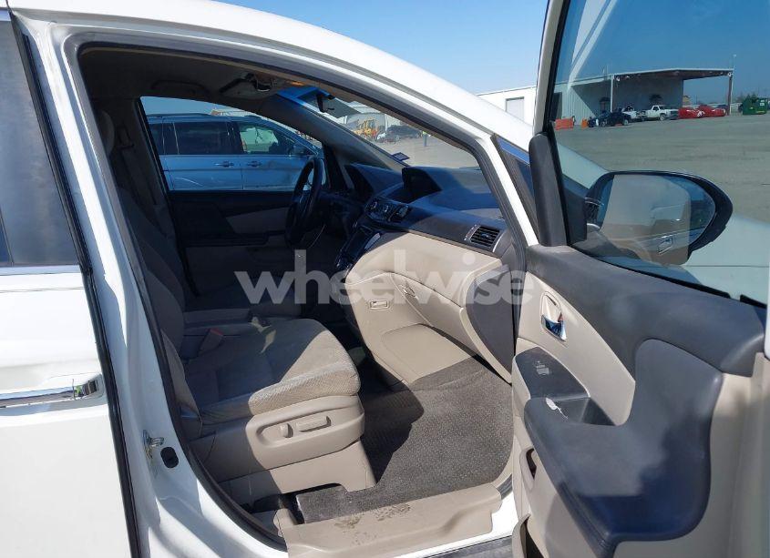 Photo 5 of 2014 Honda Odyssey EX (VIN 5FNRL5H40EB020728)