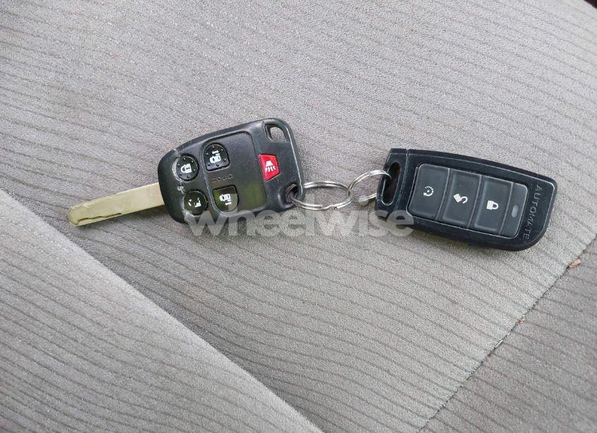 Photo 11 of 2011 Honda Odyssey EX (VIN 5FNRL5H41BB025657)