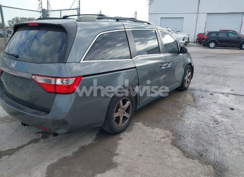 Photo 4 of 2011 Honda Odyssey EX (VIN 5FNRL5H41BB025657)