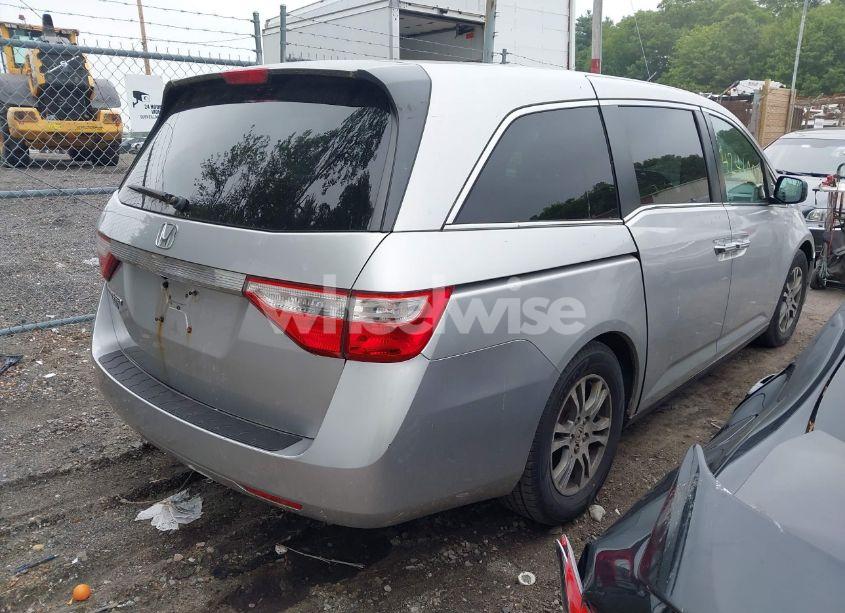 Photo 4 of 2013 Honda Odyssey EX (VIN 5FNRL5H41DB077812)