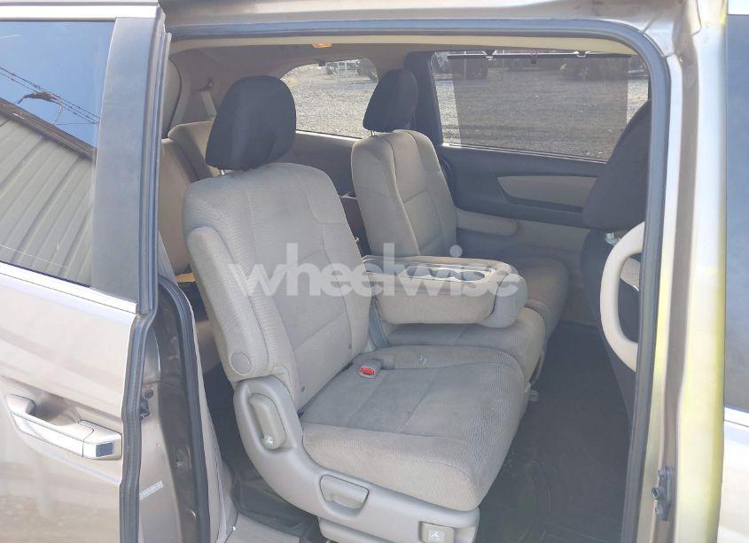 Photo 8 of 2011 Honda Odyssey EX (VIN 5FNRL5H42BB062846)