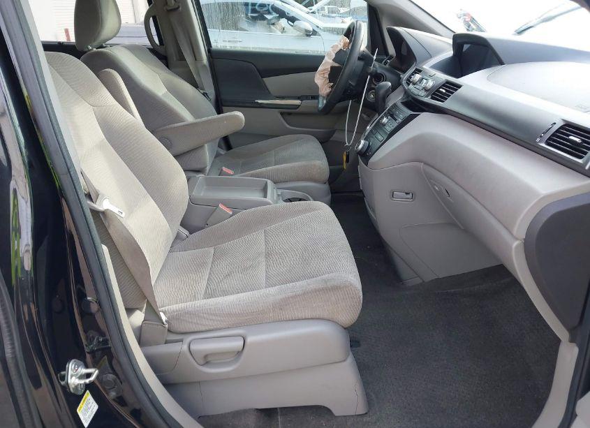 Photo 5 of 2013 Honda Odyssey EX (VIN 5FNRL5H42DB072845)