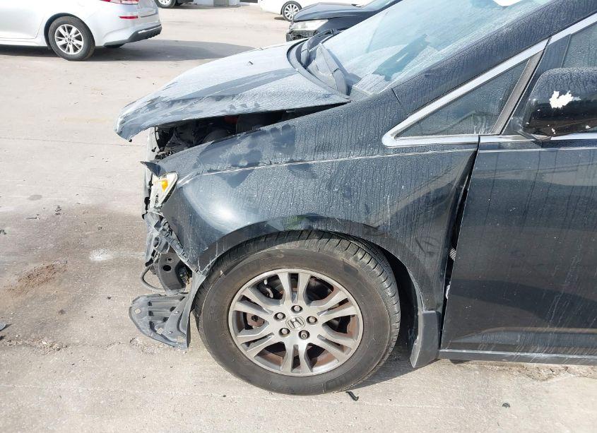 Photo 6 of 2013 Honda Odyssey EX (VIN 5FNRL5H42DB072845)