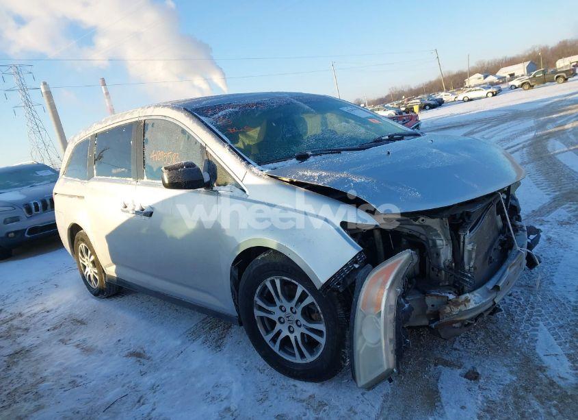 2013 Honda Odyssey EX (VIN 5FNRL5H42DB079438) main photo