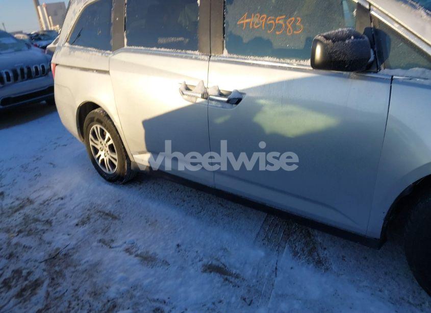 Photo 13 of 2013 Honda Odyssey EX (VIN 5FNRL5H42DB079438)