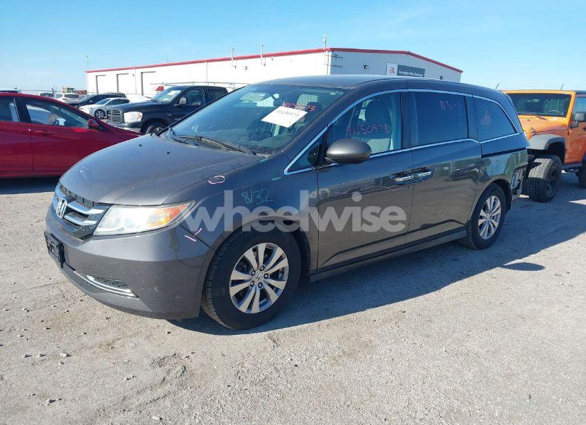 Photo 2 of 2014 Honda Odyssey EX (VIN 5FNRL5H42EB121267)