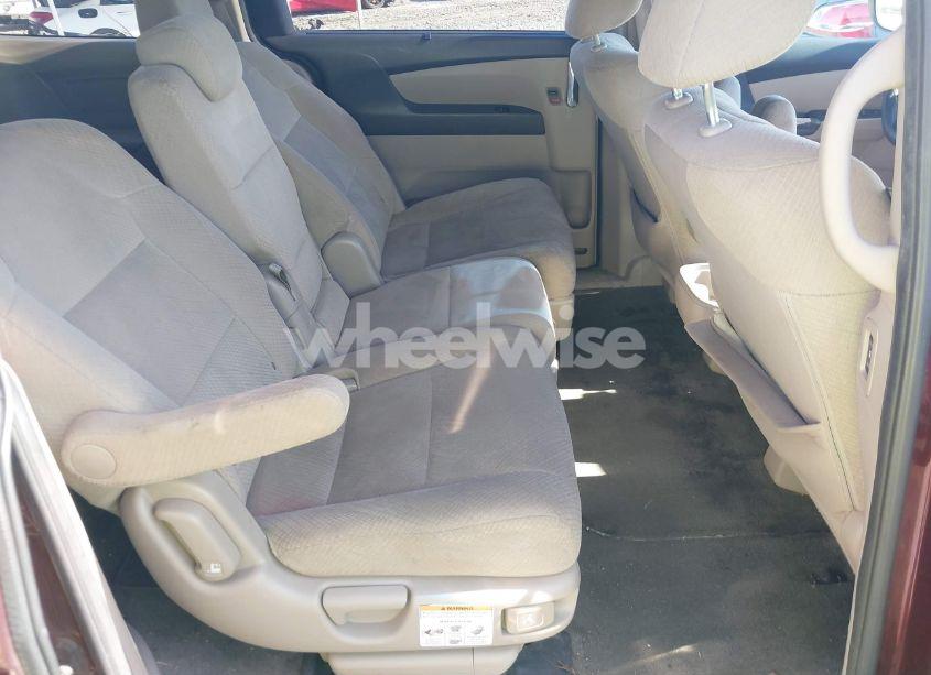 Photo 8 of 2015 Honda Odyssey EX (VIN 5FNRL5H42FB019016)