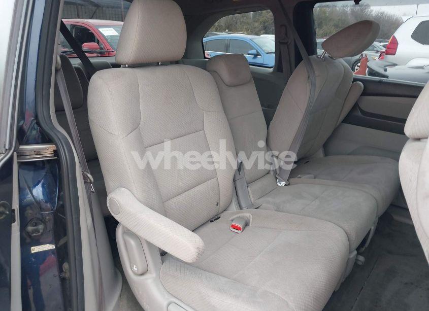Photo 8 of 2015 Honda Odyssey EX (VIN 5FNRL5H42FB035880)