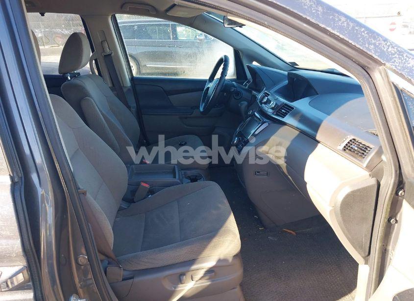 Photo 5 of 2015 Honda Odyssey EX (VIN 5FNRL5H42FB093097)