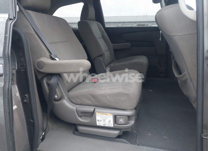 Photo 8 of 2015 Honda Odyssey EX (VIN 5FNRL5H42FB098560)