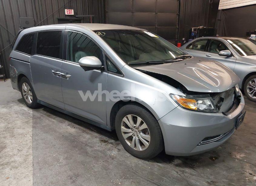 2016 Honda Odyssey EX (VIN 5FNRL5H42GB123913) main photo