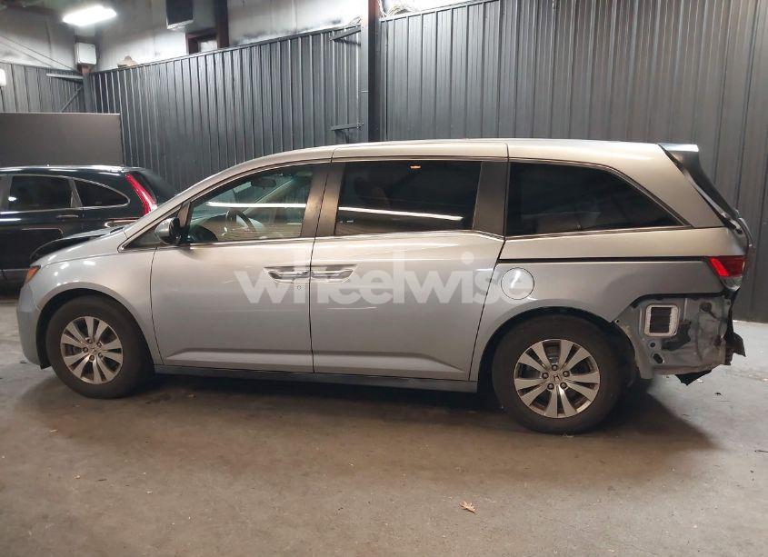 Photo 14 of 2016 Honda Odyssey EX (VIN 5FNRL5H42GB123913)