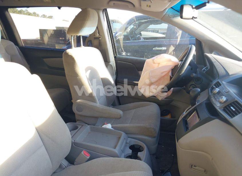 Photo 5 of 2011 Honda Odyssey EX (VIN 5FNRL5H43BB004714)