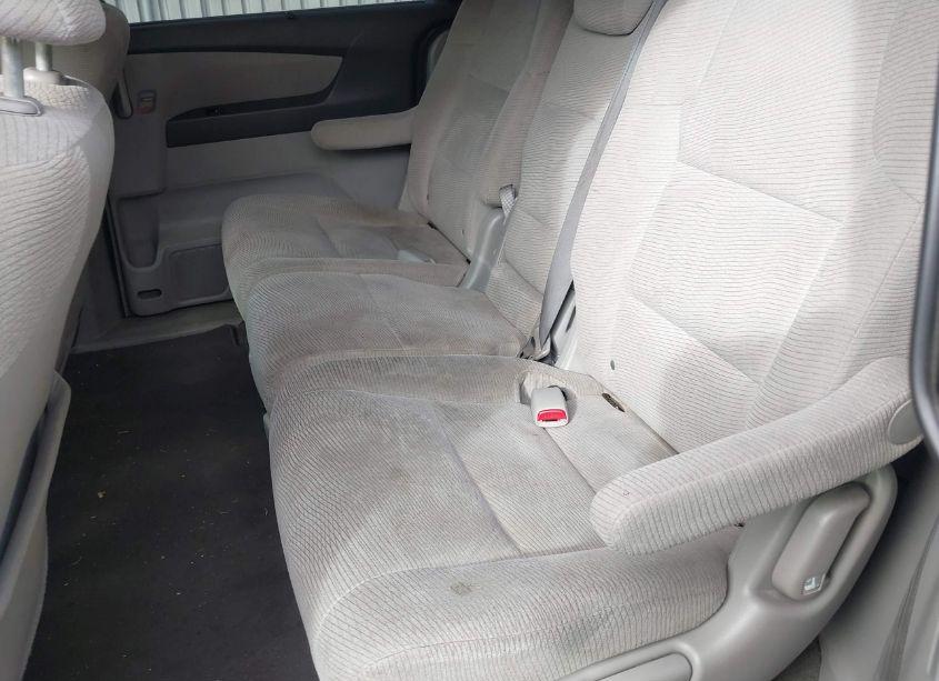 Photo 8 of 2011 Honda Odyssey EX (VIN 5FNRL5H43BB100990)