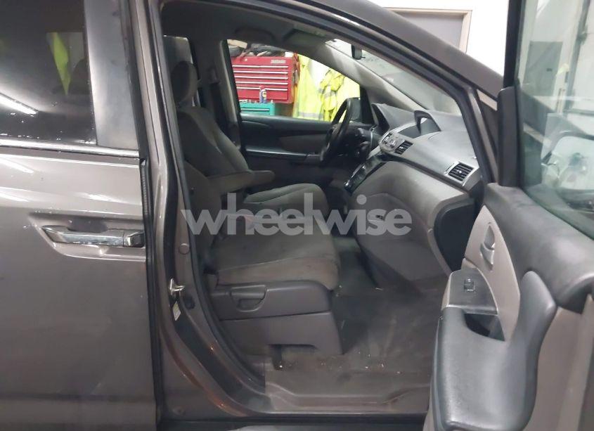 Photo 5 of 2013 Honda Odyssey EX (VIN 5FNRL5H43DB038641)