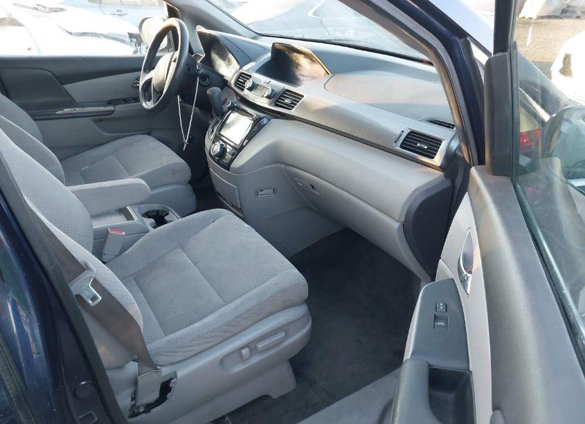 Photo 5 of 2014 Honda Odyssey EX (VIN 5FNRL5H43EB067350)