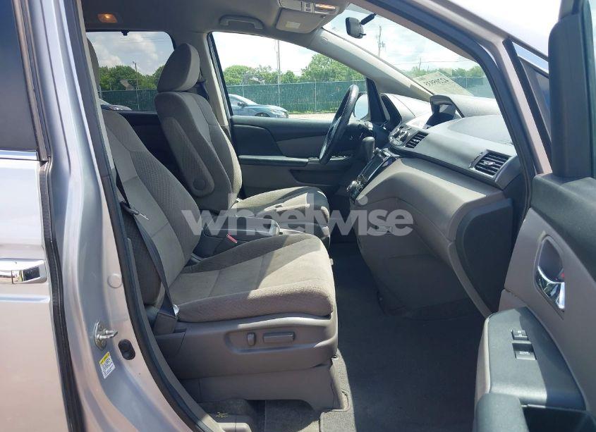 Photo 5 of 2014 Honda Odyssey EX (VIN 5FNRL5H43EB076307)