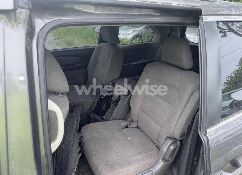 Photo 8 of 2014 Honda Odyssey EX (VIN 5FNRL5H43EB110147)