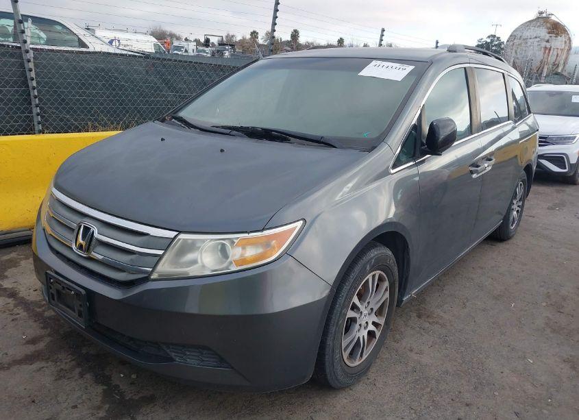 Photo 2 of 2011 Honda Odyssey EX (VIN 5FNRL5H44BB034904)