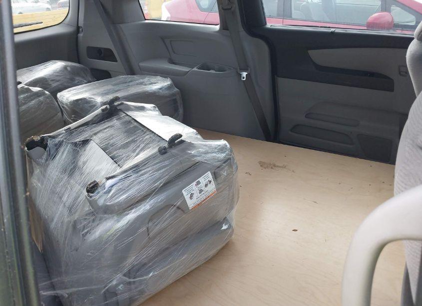 Photo 8 of 2011 Honda Odyssey EX (VIN 5FNRL5H44BB034904)