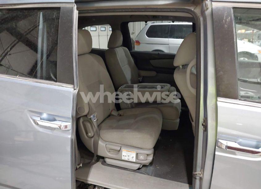 Photo 8 of 2011 Honda Odyssey EX (VIN 5FNRL5H44BB051539)