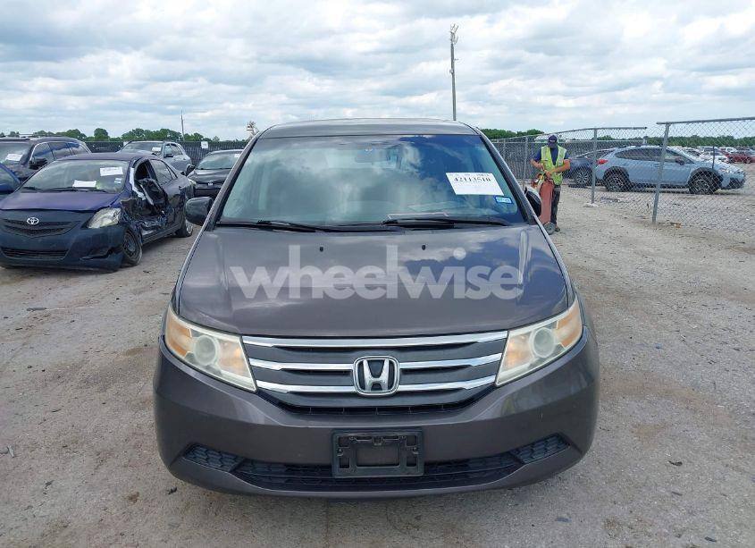 Photo 12 of 2011 Honda Odyssey EX (VIN 5FNRL5H44BB060631)