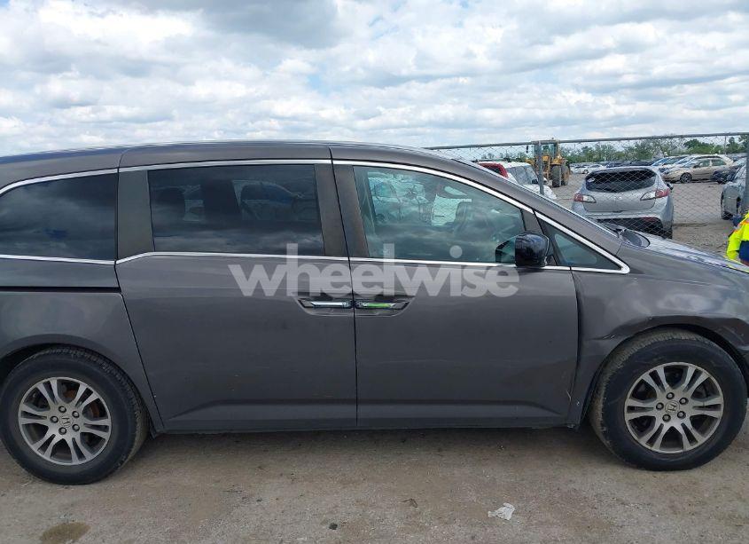 Photo 13 of 2011 Honda Odyssey EX (VIN 5FNRL5H44BB060631)