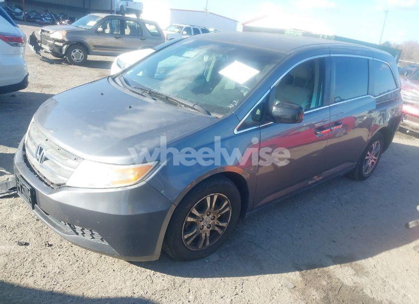Photo 2 of 2011 Honda Odyssey EX (VIN 5FNRL5H44BB101274)