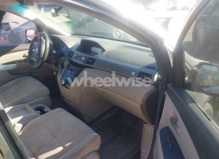 Photo 5 of 2011 Honda Odyssey EX (VIN 5FNRL5H44BB101274)