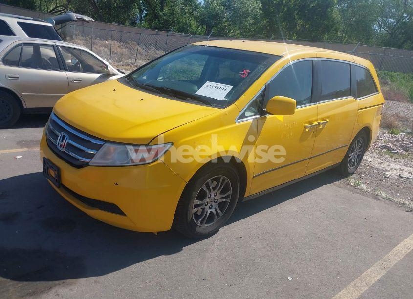Photo 2 of 2012 Honda Odyssey EX (VIN 5FNRL5H44CB017537)