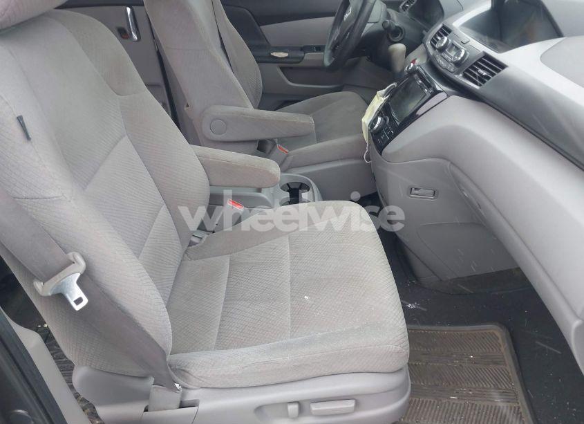Photo 5 of 2014 Honda Odyssey EX (VIN 5FNRL5H44EB121593)